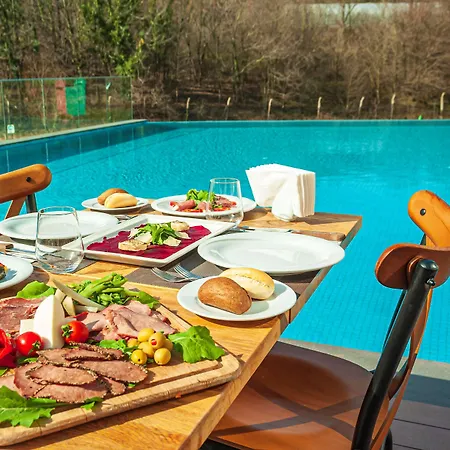 Park By Radisson Airport Odayeri