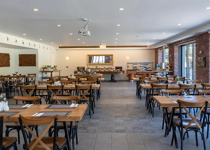 Park By Radisson Airport Odayeri