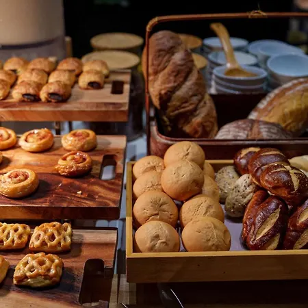 Park By Radisson Airport Odayeri