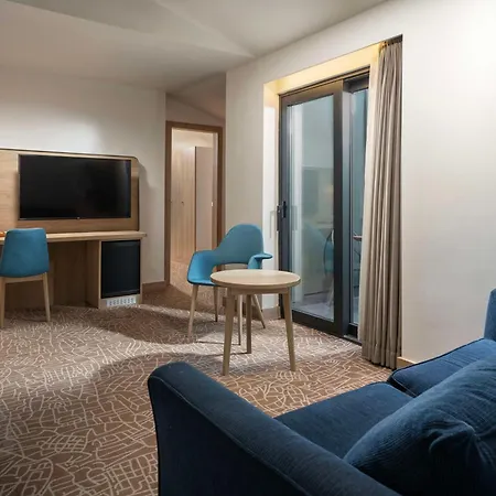 Szálloda Park By Radisson Airport Odayeri 4*